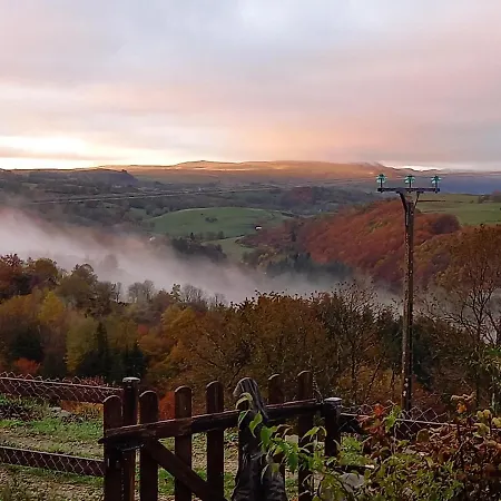 Ferienhaus Du Chenelong Cantal *