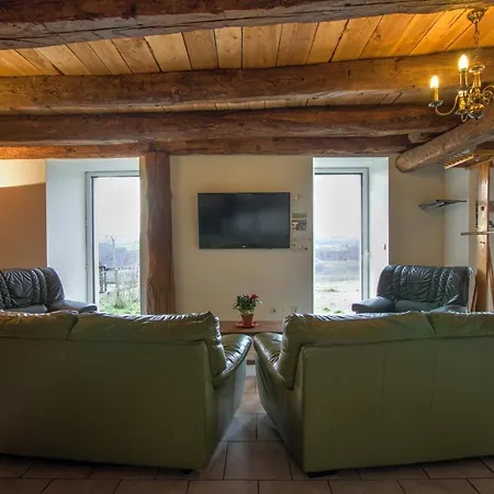 Ferienhaus Du Chenelong Cantal