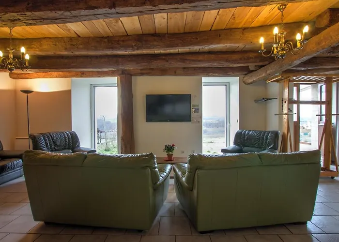 Holiday home Du Chenelong Cantal